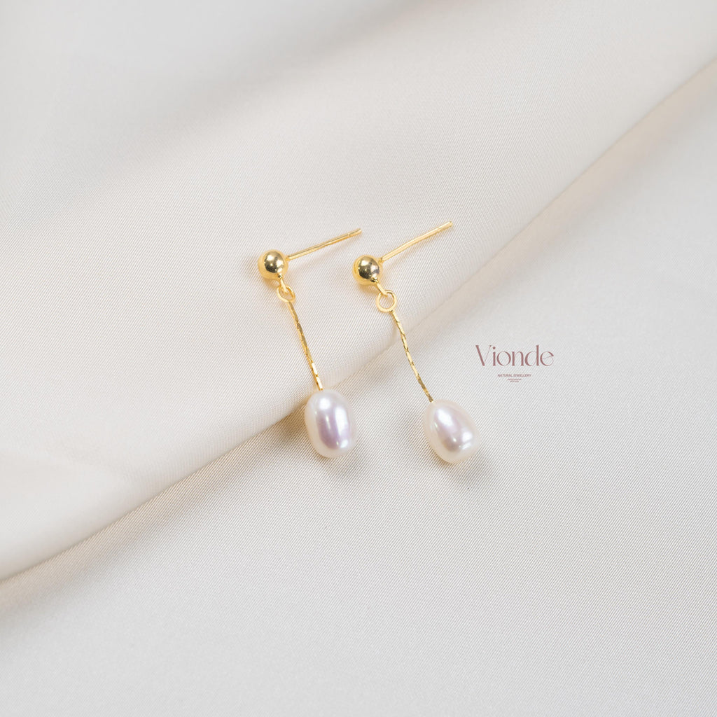 Silver Pearl Drop Earrings