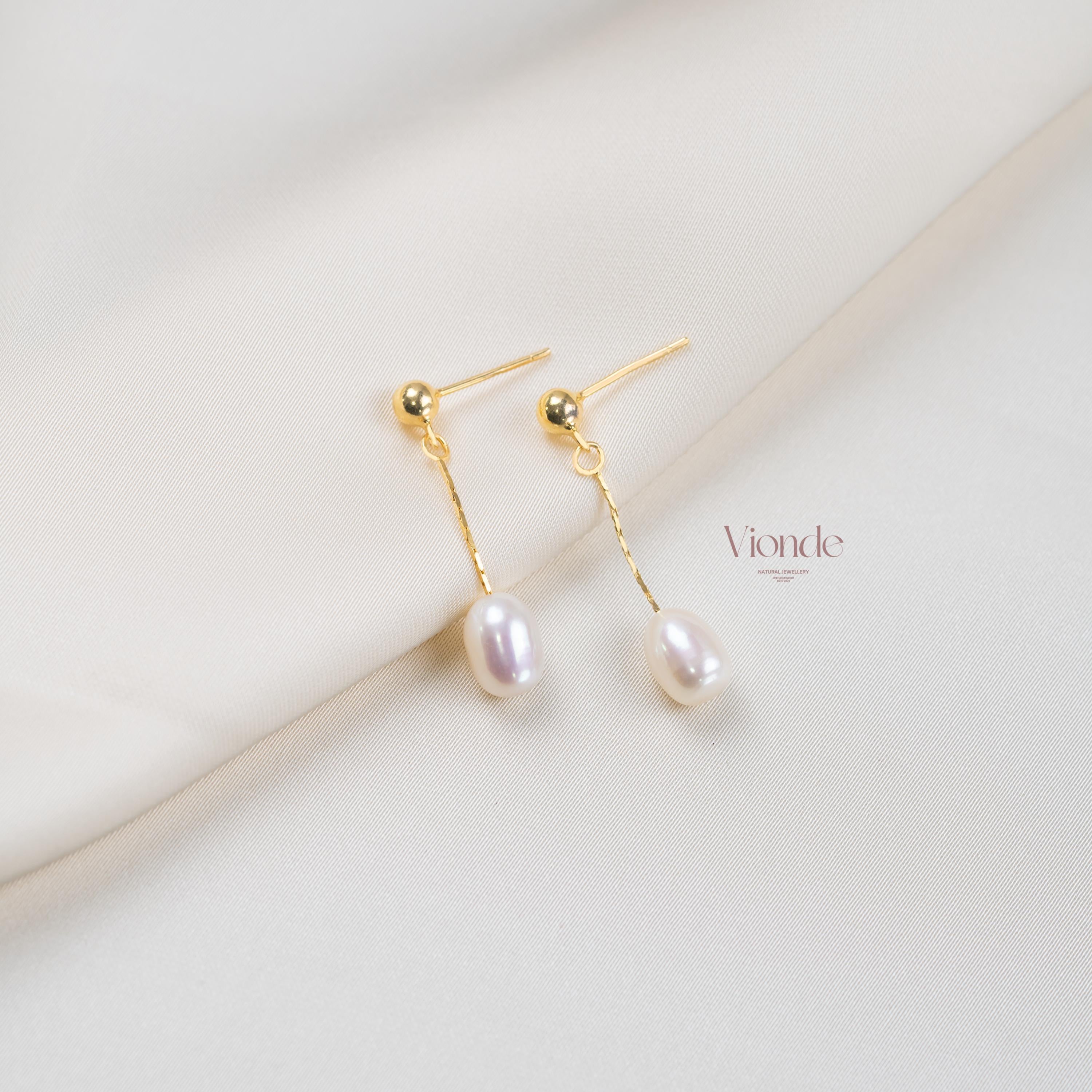 Silver Pearl Drop Earrings