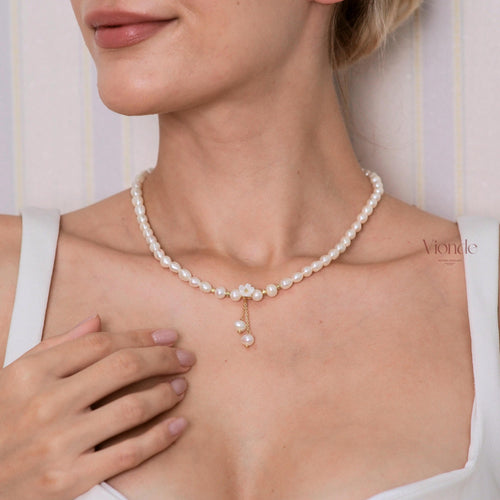 Dainty Floral Necklace