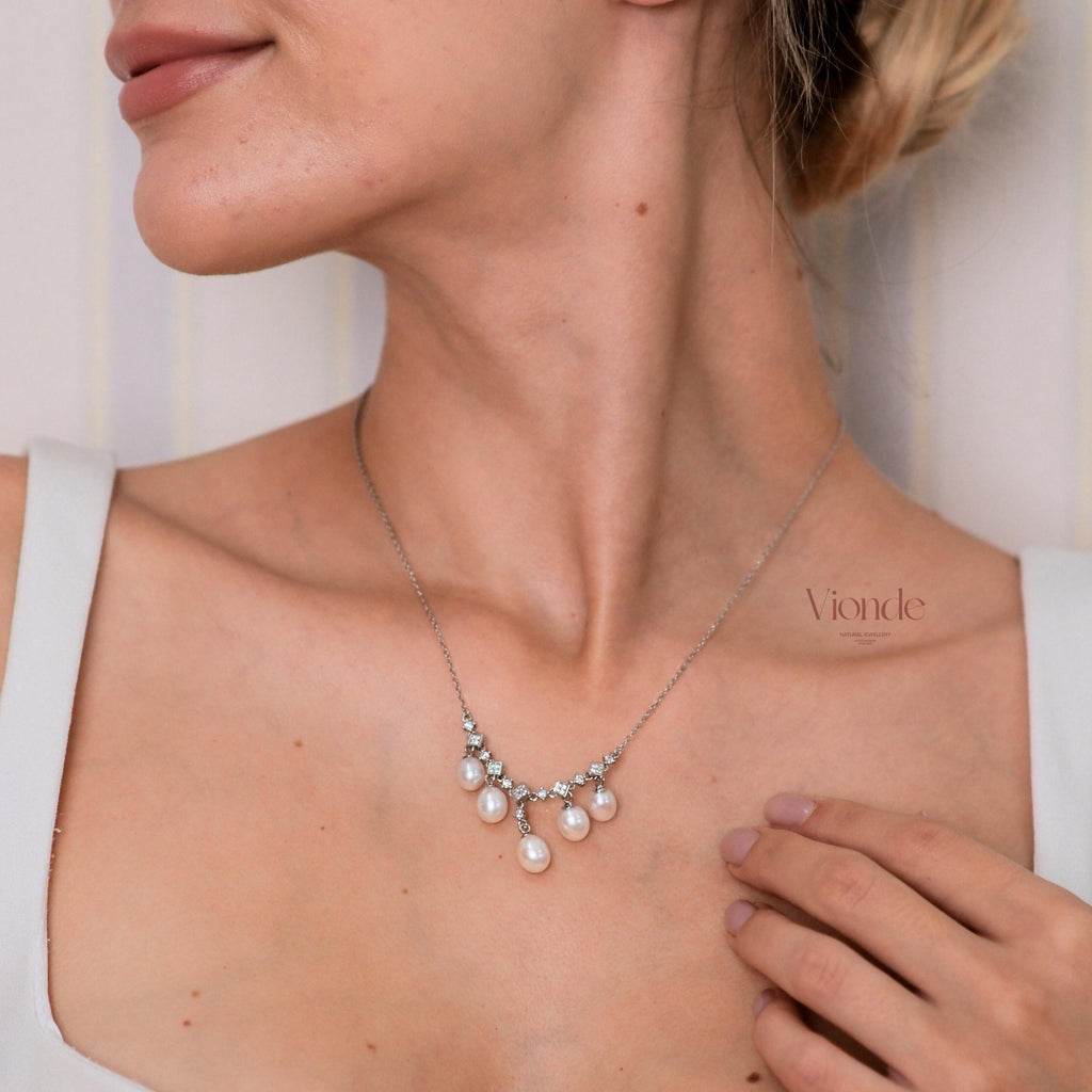 Quintuplets Floral Pearl Necklace