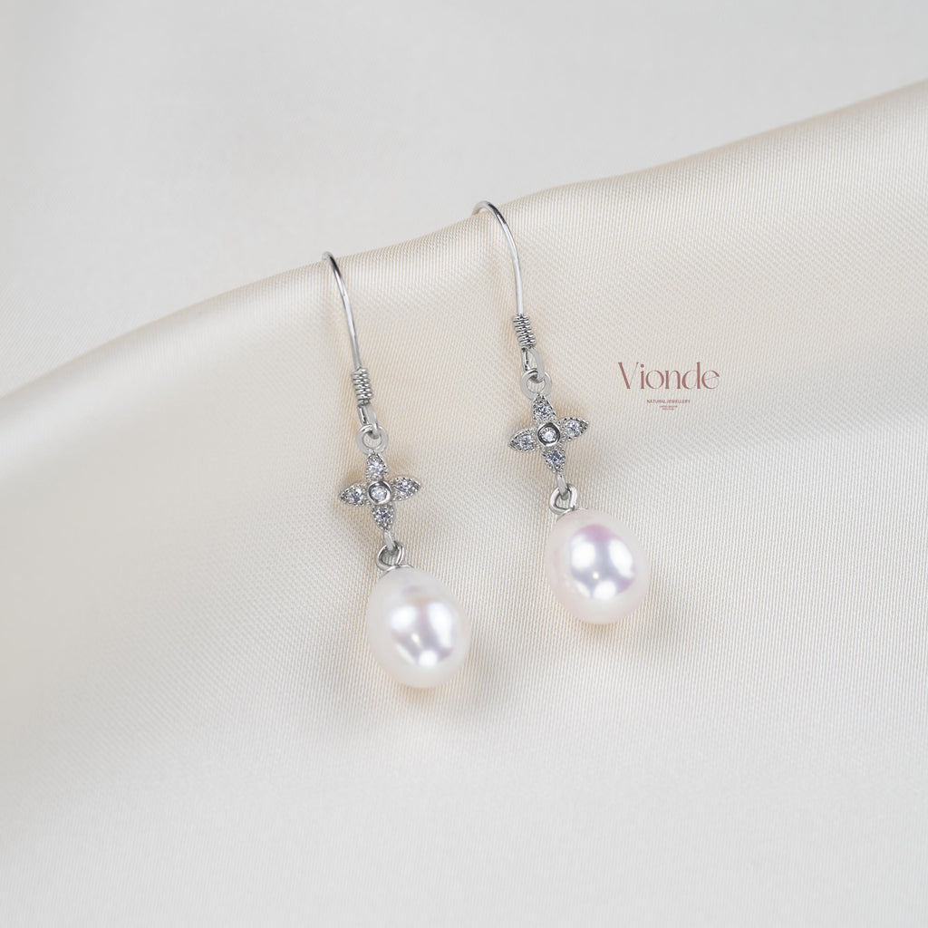 Silver Alyssum Earrings