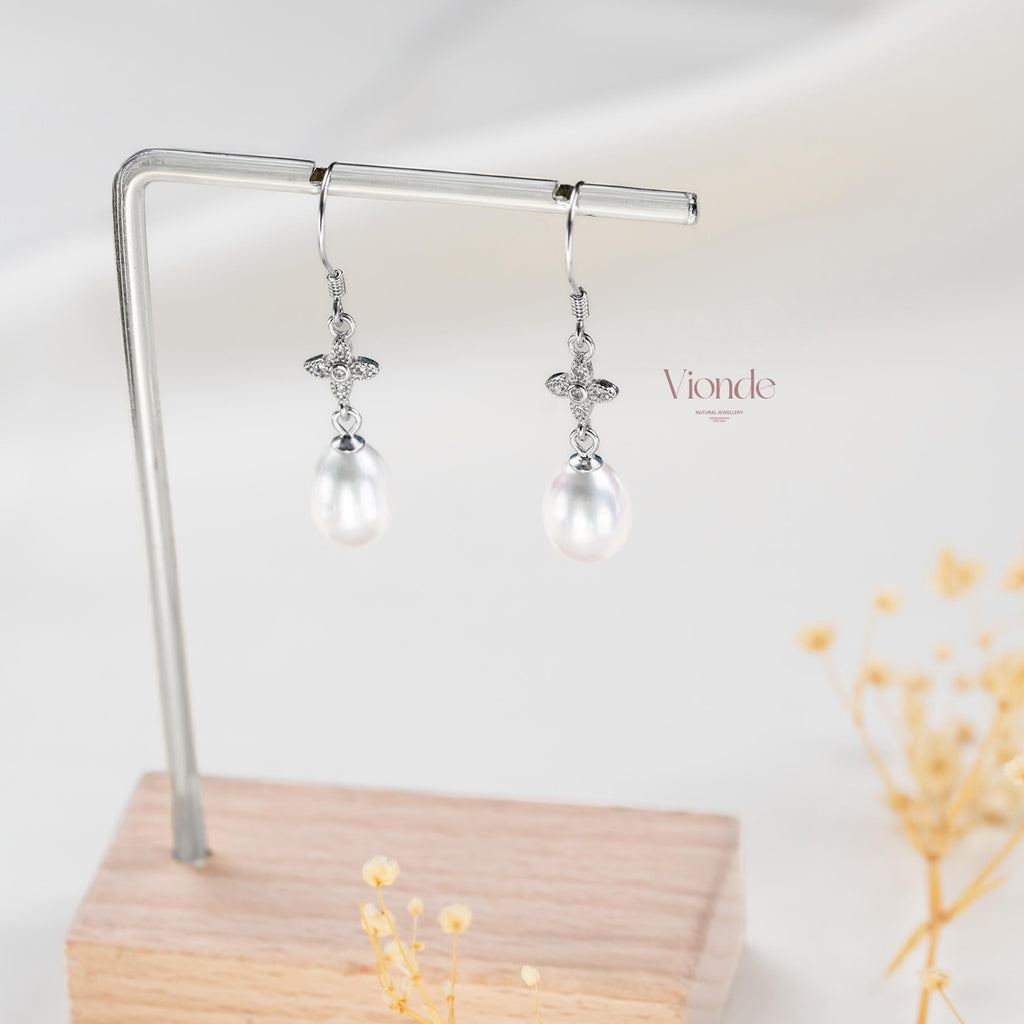 Silver Alyssum Earrings