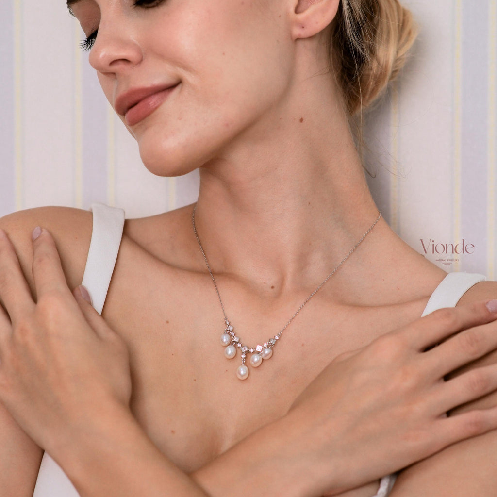 Quintuplets Floral Pearl Necklace