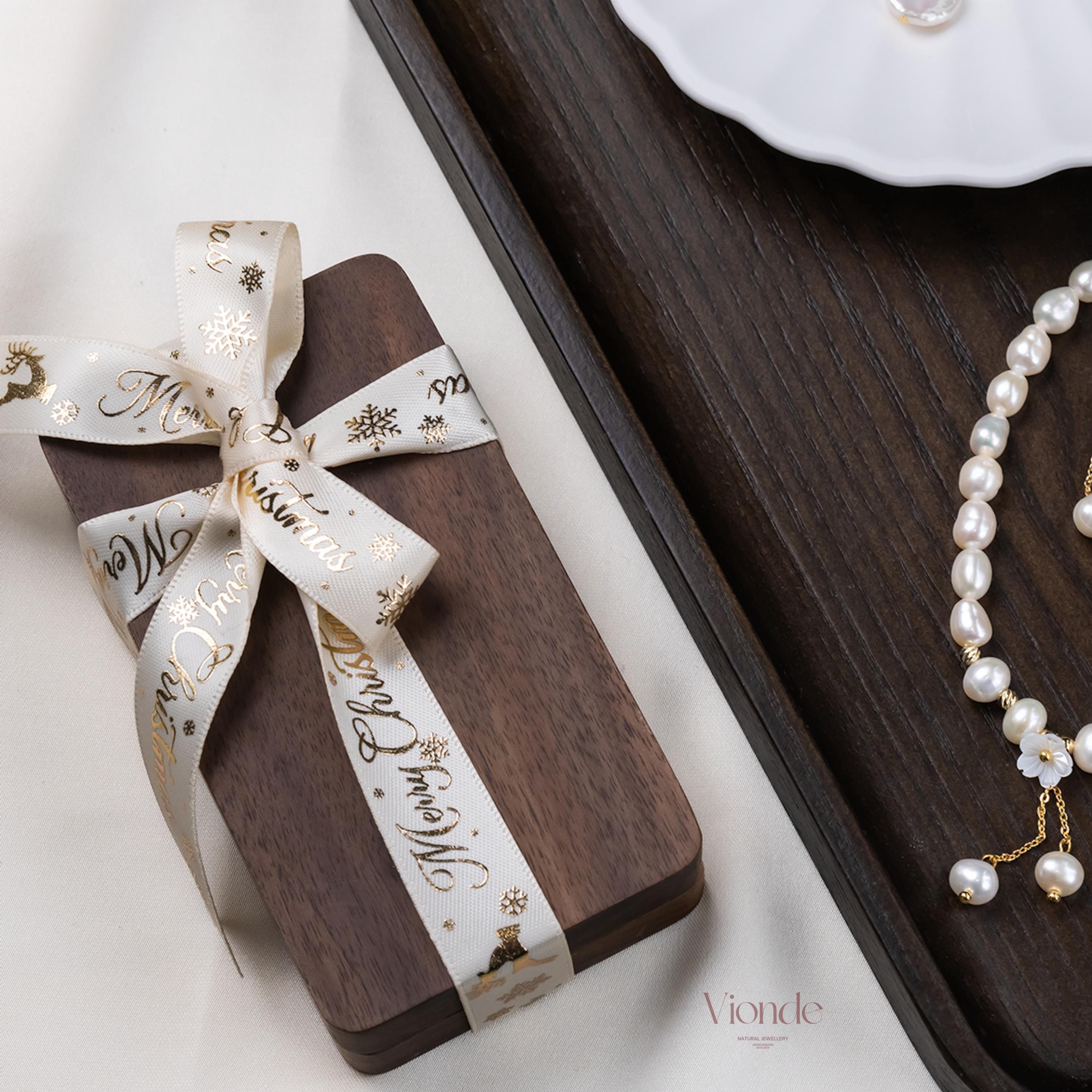 Quintuplets Floral Pearl Necklace